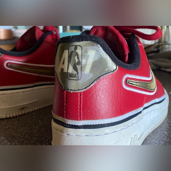 Nike Air Force 1 '07 LV8 Sport - Chicago Bulls NBA edition - Picture 3 of 4
